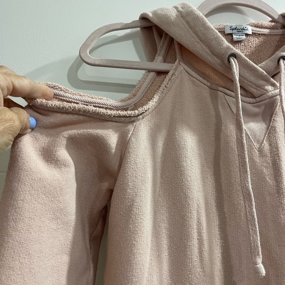 Small Hoodie in great condition cod shoulder - Picture 5 of 5